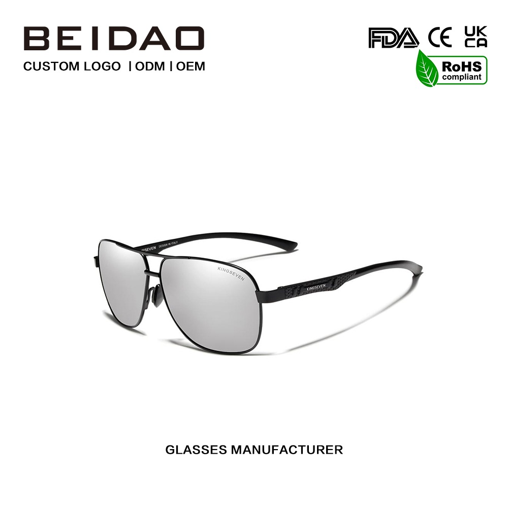 新人デザイナー手作り偏光サングラス